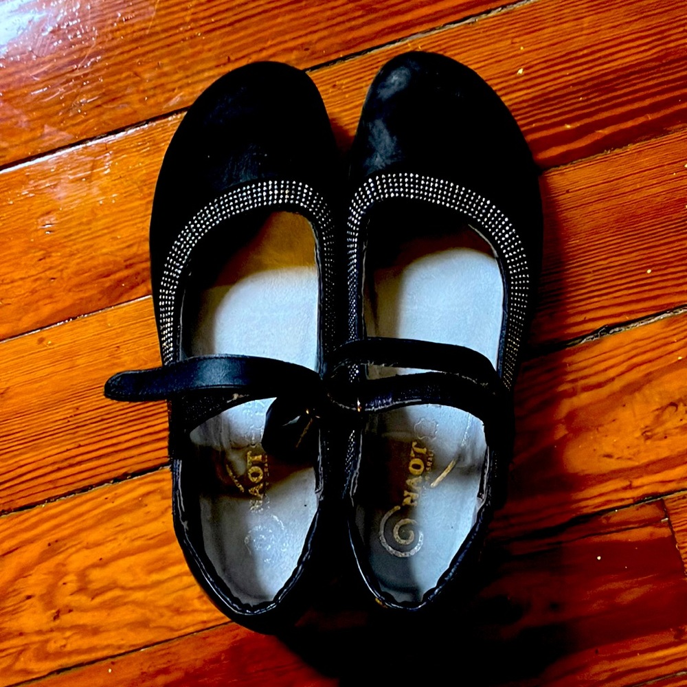 Naot Mary Jane with Rhinestones - size 38 / 7.5